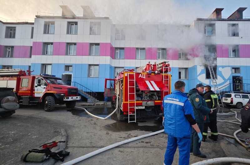 В жилом доме на Чукотке произошел пожар: имеются жертвы