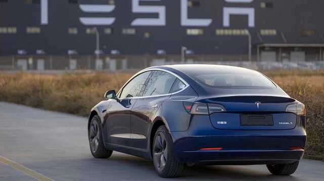 Tesla Model 3 на тестах KNCAP трижды сбила велосипедиста