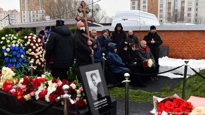 В Москве были задержаны трое людей, присутствовавших на похоронах Алексея Навального