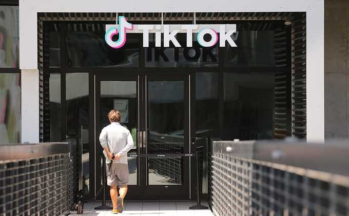 Сотрудники главного офиса TikTok в Сингапуре стали жертвами массового отравления