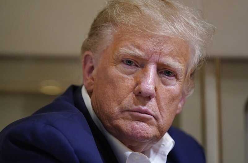 Трамп вводит новые тарифы на товары из Мексики, Китая и Канады