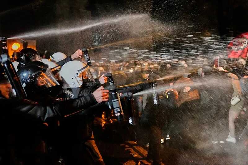 Туристам в Стамбуле сообщили о закрытии метро и посоветовали не покидать гостиницы