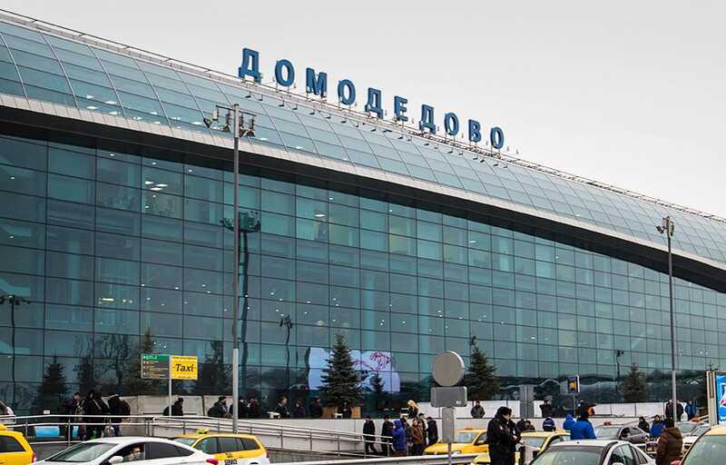 В Домодедово пассажиры рейса в Батуми ожидают вылета уже 8 часов
