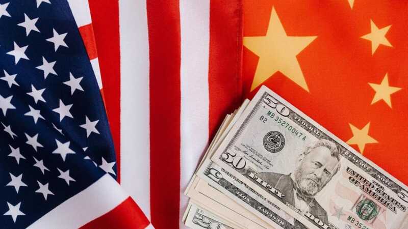 США отменили правило, которое разрешало ввоз китайских товаров без уплаты пошлин