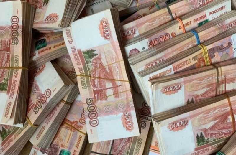 В Москве парикмахер убедил своего друга вложить 22 миллиона рублей в рискованные проекты