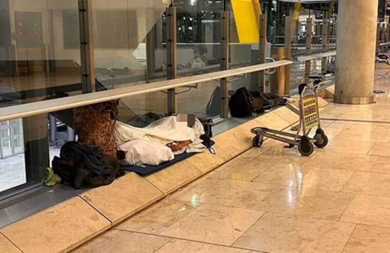 В мадридском аэропорту Барахас сформировался большой "город" бездомных
