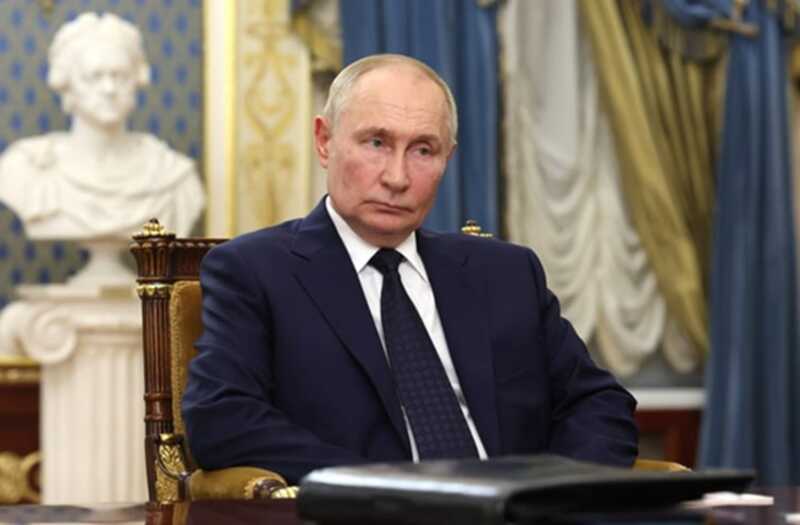 Путин выразил уважение Мелании Трамп