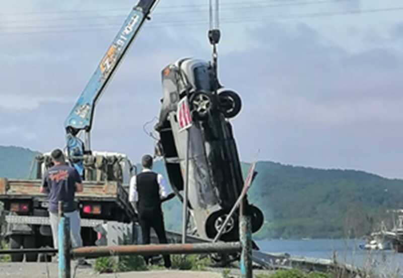 Во Владивостоке водитель автомобиля Toyota, увлекавшийся дрифтом, не справился с управлением и чуть не попал в аварию с возгоранием