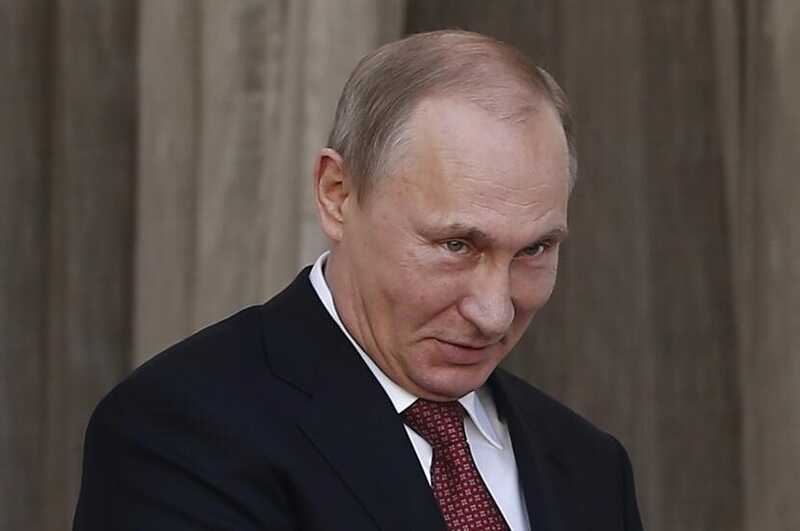 Путин неожиданно приехал в Кремль глубокой ночью