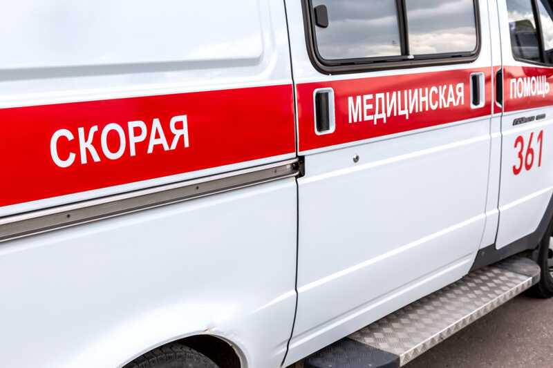 В Нижнем Новгороде ветка, упавшая с дерева, нанесла травму головы ребенку