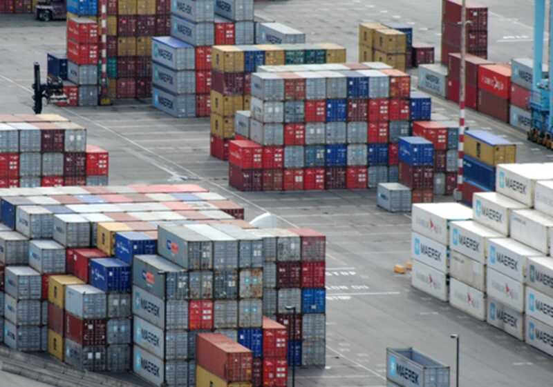 Украина сокращает экспорт товаров, одновременно наращивая их импорт