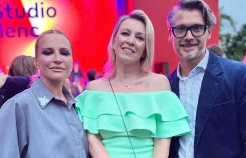 Икра, крабы, Дом Периньон: как элита РФ организовала пиршество под прикрытием МИДа