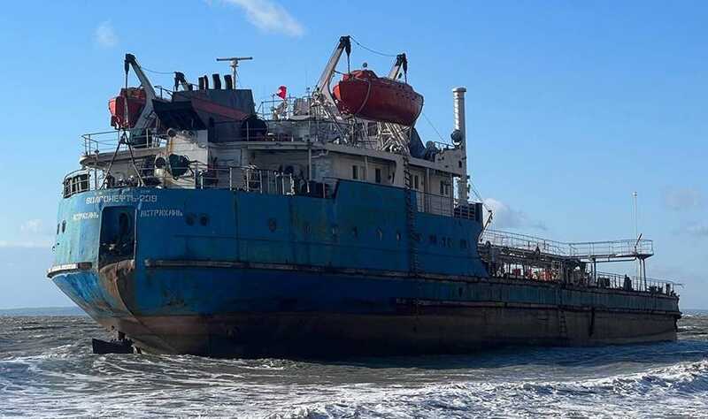 Судовладелец «Волгонефть-239» отрицает утечку мазута и требует пересмотреть оценку ущерба