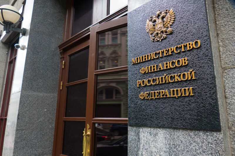 В России увеличат государственные пошлины за регистрацию мигрантов и предоставление услуг для владельцев автомобилей