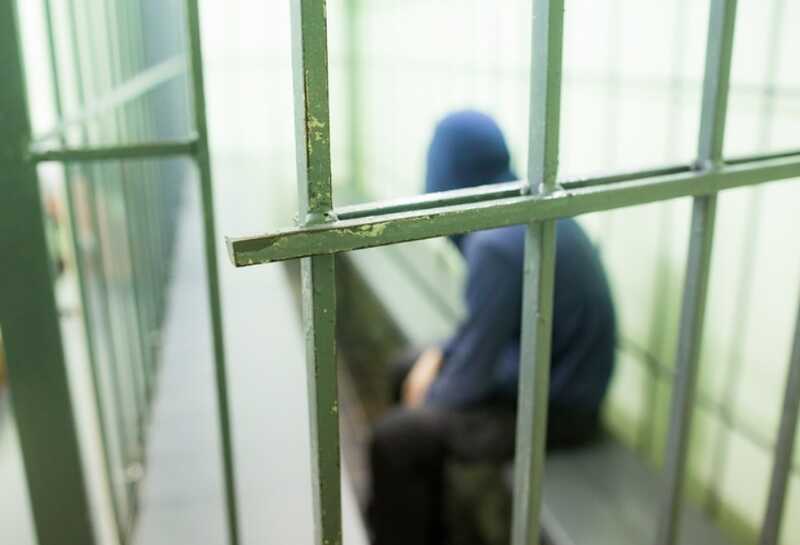 Психолог из Санкт-Петербурга был арестован в Азербайджане по обвинению в связанных с наркотиками и кибермошенничеством преступлениях