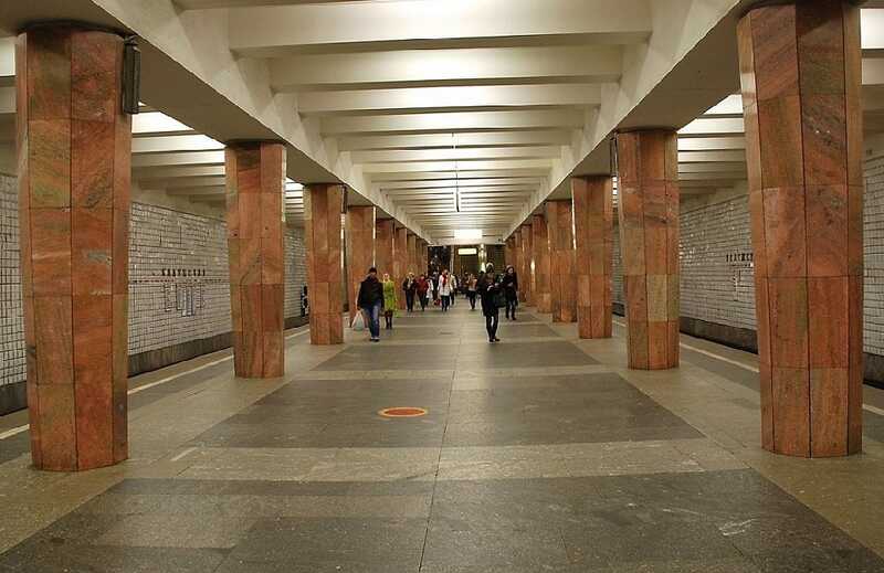 Задымление на станции остановило движение поездов в центре Москвы