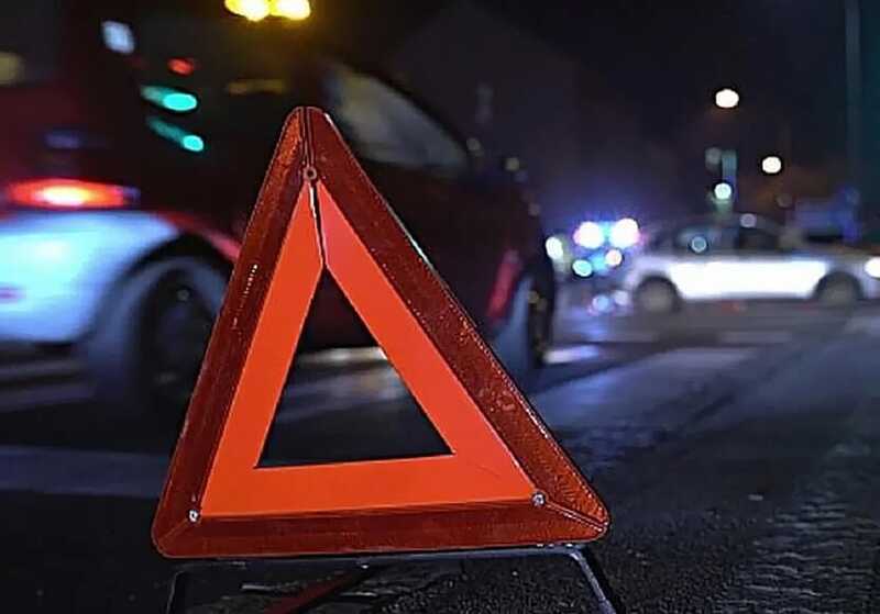 В Петербурге в аварии погиб водитель: двое пассажиров получили ранения