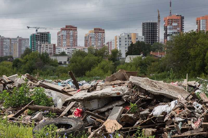 Жители южной части Москвы выражают недовольство из-за появления нелегальных свалок: власти не реагируют на их запросы