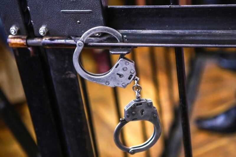 Репортеров "Базы" собираются заключить под стражу по обвинению в получении взятки