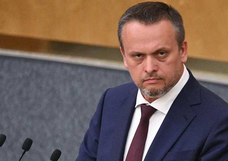 Как задержания в Новгороде могут отразиться на дальнейшей судьбе министра Андрея Никитина