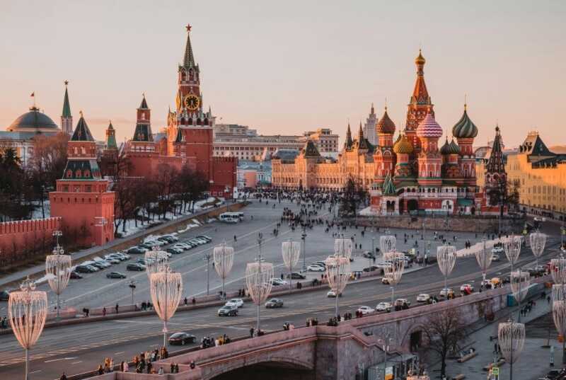 Russian officials have been apprehended, including a vice-governor, in connection with unlawful building activities