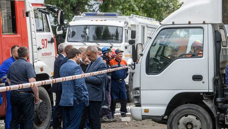 В Санкт-Петербурге при проведении ремонтных работ произошло обрушение перекрытия: имеются жертвы