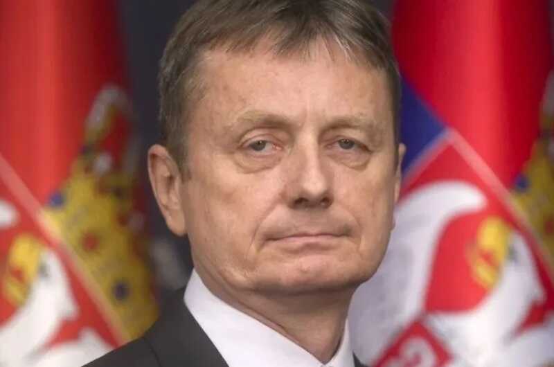 Министр Сербии Дарко Глишич испытал инсульт во время прямого эфира