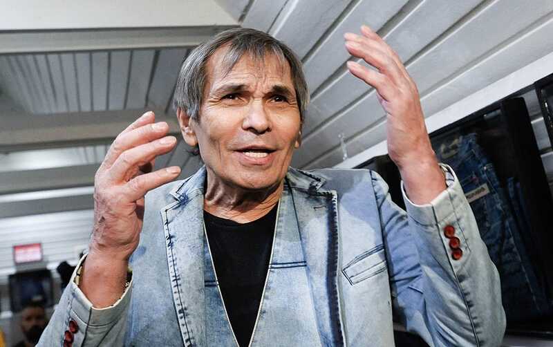 Семья Алибасовых обвиняет врачей в том, что они стали причиной потери зрения невестки при родах